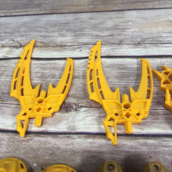 LEGO Bionicle Toa Mata Nui Warriors 8998 Pieces Parts Technic Weapons, Covers - Picture 6 of 9